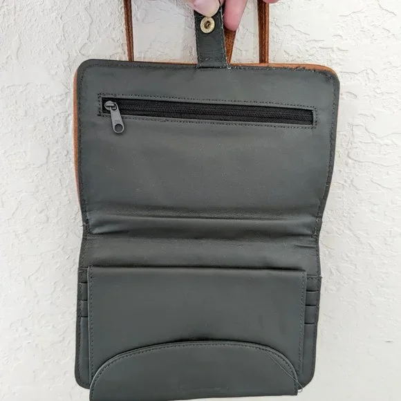 Leather Rosetti Multi Pocket Purse Hand Bag - Picture 5 of 6